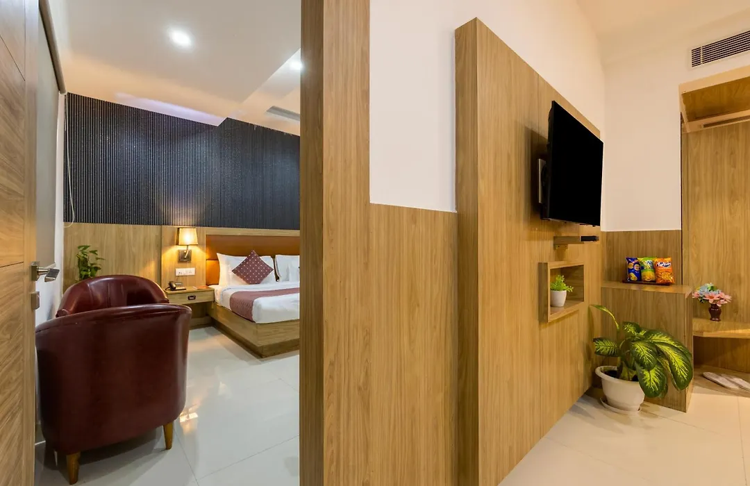 The Elevate Hotel Near Terminal 3 Delhi Airport With- Free Airport Pickup-1